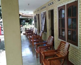 Oka Homestay - Mataram - Balcony