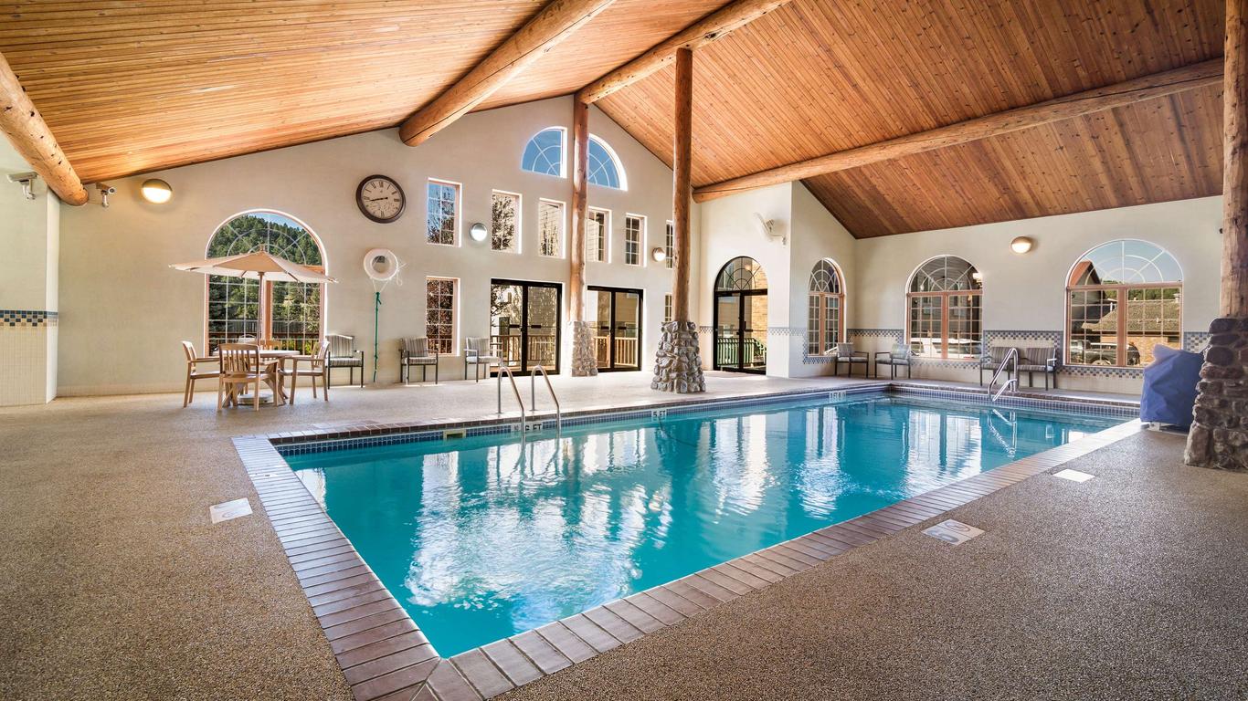 Best Western Golden Spike Inn & Suites