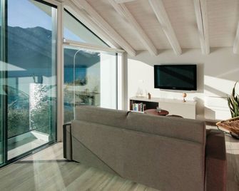 Italianway - Villa Paloma - Marone - Wohnzimmer