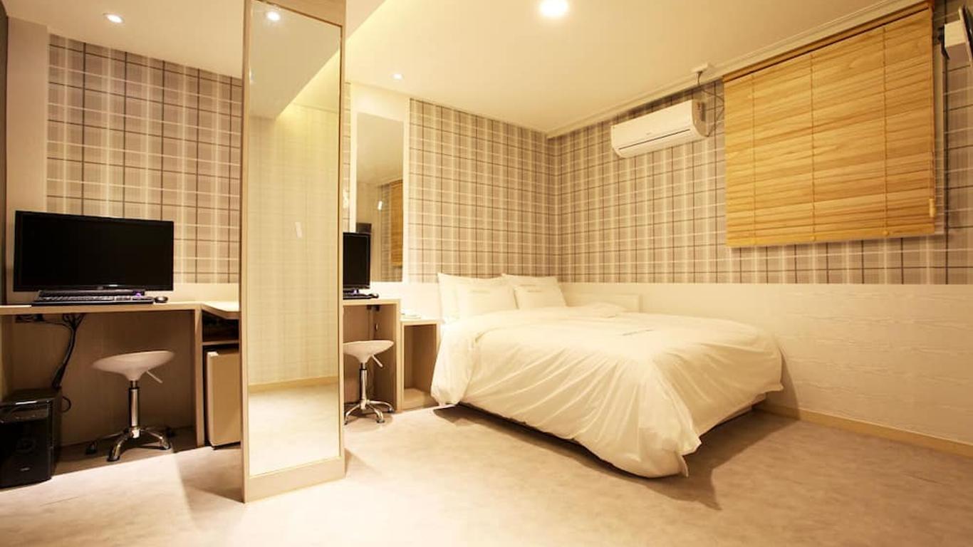 Shine Hotel