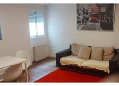 Precioso piso-apartamento en barrio de Zaragoza - Zaragoza - Ruang tamu