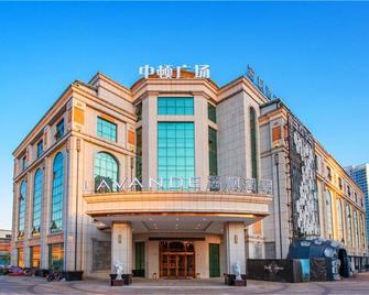 Lavande Hotel Jiangmen Golf Club - Jiangmen - Gebäude