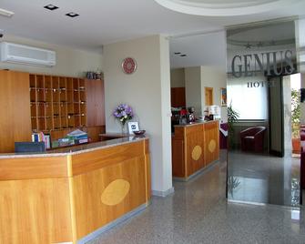 Genius Hotel - Corato - Rezeption