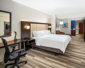Holiday Inn Express & Suites Florence I-95 @ Hwy 327 By IHG - Florence - Bedroom