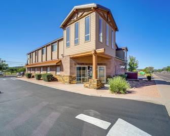 2 Mi to Lake Apt with Balcony in Payson! - Payson