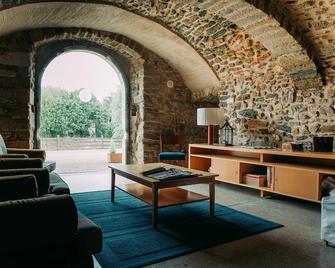 Hotel Arcs de Monells - Girona - Wohnzimmer