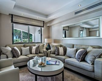 Four Seasons Country Club - Almancil - Salon