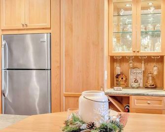 Cozy Studio Wood Fireplace - Ellicottville - Servicio de la habitación