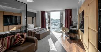 11 ミラーズ デザイン ホテル - キーウ - 寝室