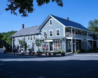 Rare deluxe 1 bdrm w/views of the Covered Bridge - Waitsfield - Gebäude