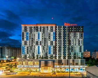 曼谷衝擊宜必思酒店 - 暖武里 - 建築