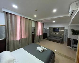 Hotel Borbonico Di Pietrarsa - Portici - Slaapkamer