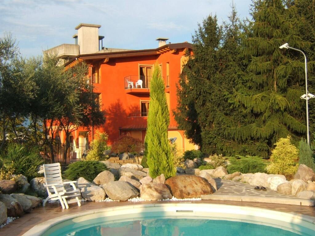 Hotel Empire Resort - איזאו