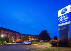 Best Western London Airport Inn & Suites - London - Rakennus
