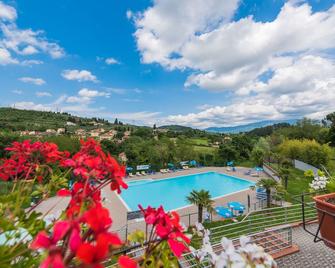 露營村波傑托酒店 - 里尼亞諾蘇拉爾諾 - 佛羅倫斯 - 游泳池