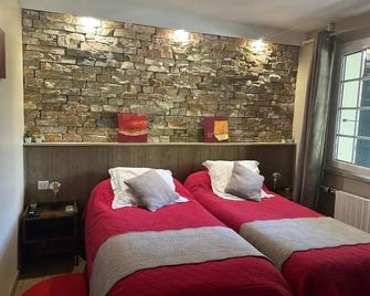 Chambre d'hôtes de la Riaille 400 m de la dolce via - Le Cheylard - Bedroom