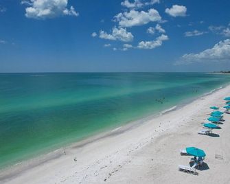 Anchorage Resort 2nd Floor 2 Bedroom Condo Facing IntraCoastal Waters 2 Condo - Siesta Key - Playa