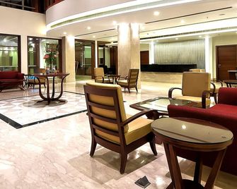 Golden Plaza Hotel - Chandigarh - Lobby