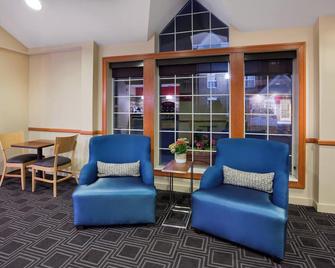 TownePlace Suites by Marriott Minneapolis West/St. Louis Park - Saint Louis Park - Лоббі