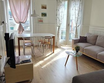 Mi Casa es su Casa - Zúrich - Sala de estar