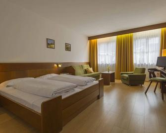 Hotel Mondschein - Sesto - Bedroom
