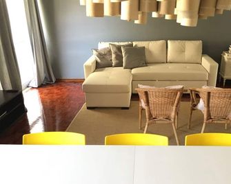 Lemon Tree Apartments - Faro - Huiskamer