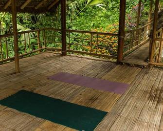 A cloud forest lodge alongside the Quijos River on the East slope of the Andes. - Baeza - Balcony