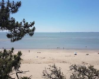 St Georges De Didonne - Nice Little House With Yard - 1 Bedroom - Saint-Georges-de-Didonne - Plage