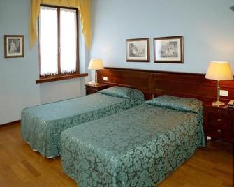 Airport Hotel Merica - Sommacampagna - Camera da letto