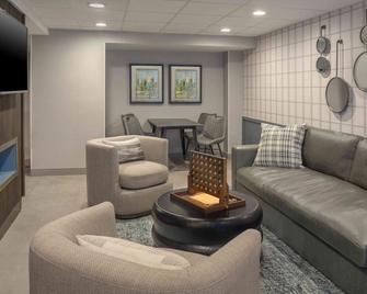 The Inn at Burlington, Trademark Collection by Wyndham - South Burlington - Lounge