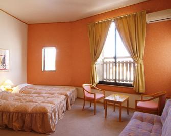 Hakuba Alpine Hotel - Hakuba - Yatak Odası