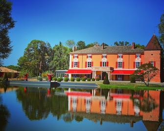 Hôtel du Bois Blanc Domaine d'Epeyssoles Georges Blanc - Vonnas - Edificio