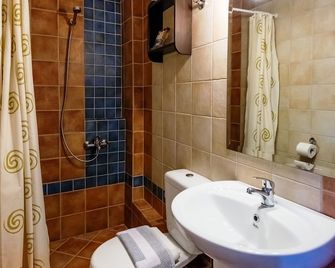Mikri Arktos - Elati - Bathroom