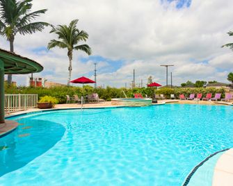 Hilton Garden Inn Victoria - Victoria - Piscina