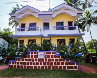 Oyo 22847 Lobo's Guest House - Cavelossim - Bâtiment