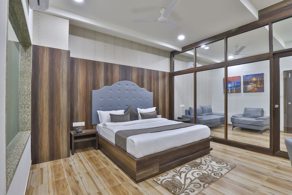 Hotel Sr Regency - Ānand - Спальня