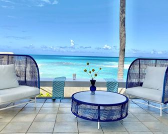 Ultimate Oceanfront Villa On La Chata Beach With Jaw-Dropping Views And Pool! - Vieques - Balcón