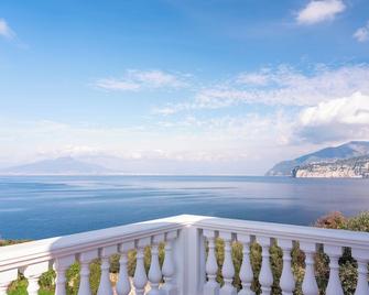 Relais Regina Giovanna - Sorrento - Balcony