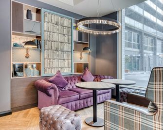 Premier Inn Dublin CC North Docklands - Dublin - Lounge