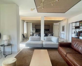 Giulia's House - Charming With Breathtaking Views Of Lake Iseo! - Lovere - Pokój dzienny