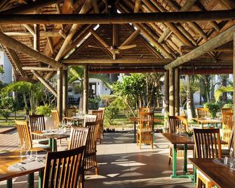 Constance Sakoa Boutik - Trou Aux Biches - Restaurace