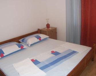 Apartments Bilin Zal - Lumbarda - Phòng ngủ