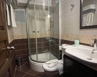 Griffon Hotel - Yenifoça