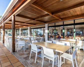 THB Flora - Puerto del Carmen - מסעדה