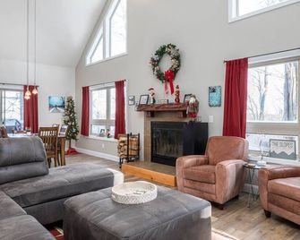 Stocked, Beautiful, Comfortable Mountain Home - Perfect Family Getaway - Somerset - Obývací pokoj