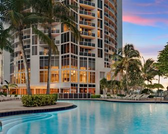 Trump International Beach Resort - Sunny Isles Beach - Piscine