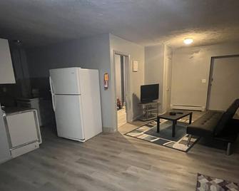 New Rome Motel - קולומבוס - סלון