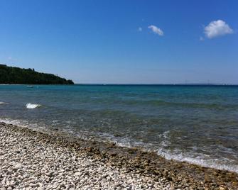 Mackinac Island Condo Monthly Rental Only Condo Has Great Lakes & Main St. Views - Mackinac Island - Beach