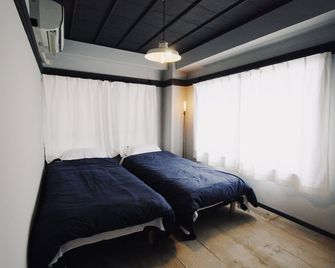 Beppu hostel&cafe ourschestra - Beppu - Bedroom