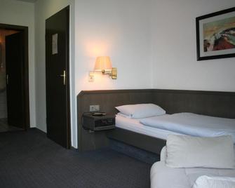 Hotel & Restaurant Dortmunder Eck - Horn-Bad Meinberg - Bedroom